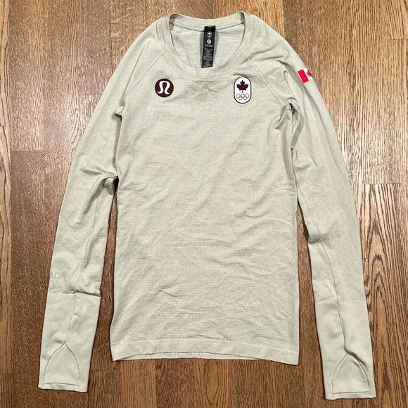 Sold - Picture 1 of 7